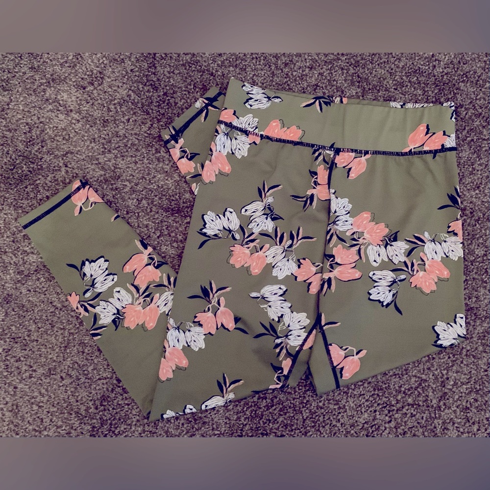 Mink Pink Move Floral Leggings Women's Size M